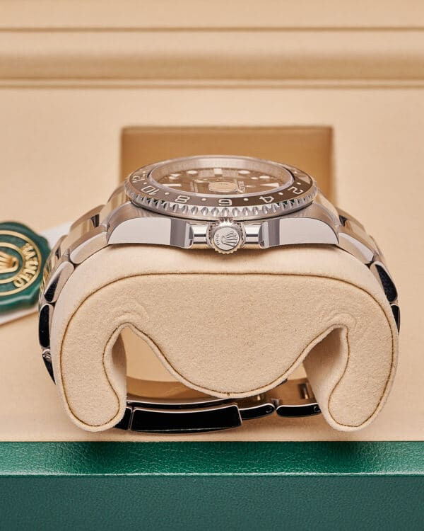 Rolex GMT ii 126710GRNR 2026 Bruce Wayne Oyster - view 6