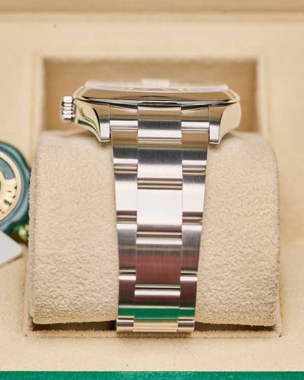 Another view of the Rolex Oyster Perpetua