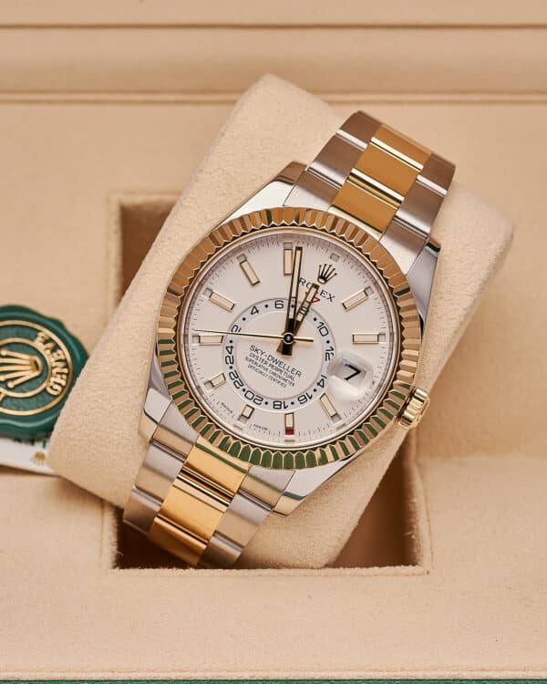 Rolex Sky-Dweller 326933 2019 White - view 5