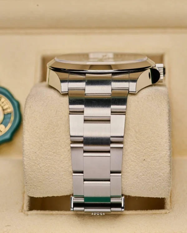The strap of the Rolex Airking 126900 2024