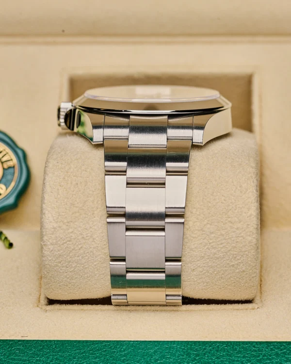 The strap of the Rolex Airking 126900 2024