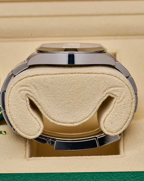 The side of the Rolex Airking 126900 2024
