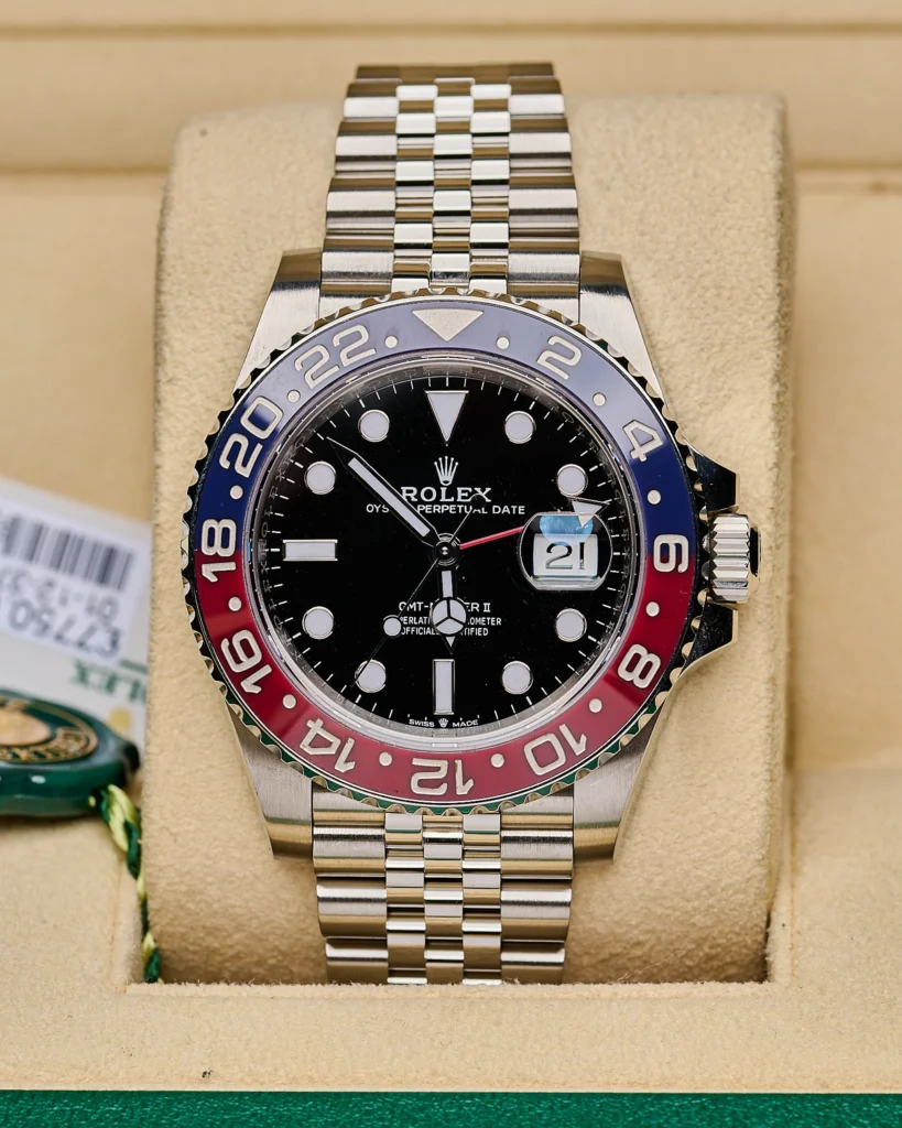 The face of the Rolex GMT ii 126710BLRO Pepsi Jubilee 2021
