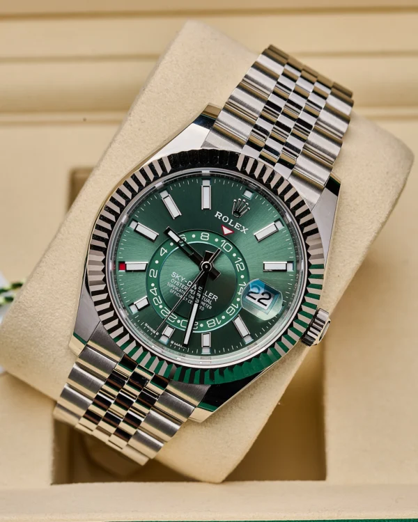 The face of the Rolex Skydweller 336934 Green Jubilee 2025