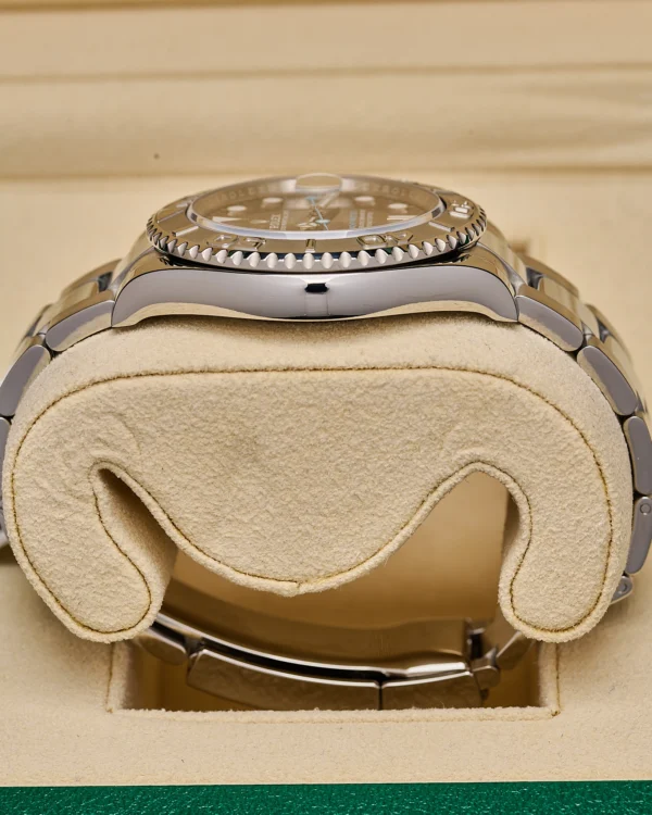 The side of the Rolex Yachtmaster 126622 Rhodium 2022