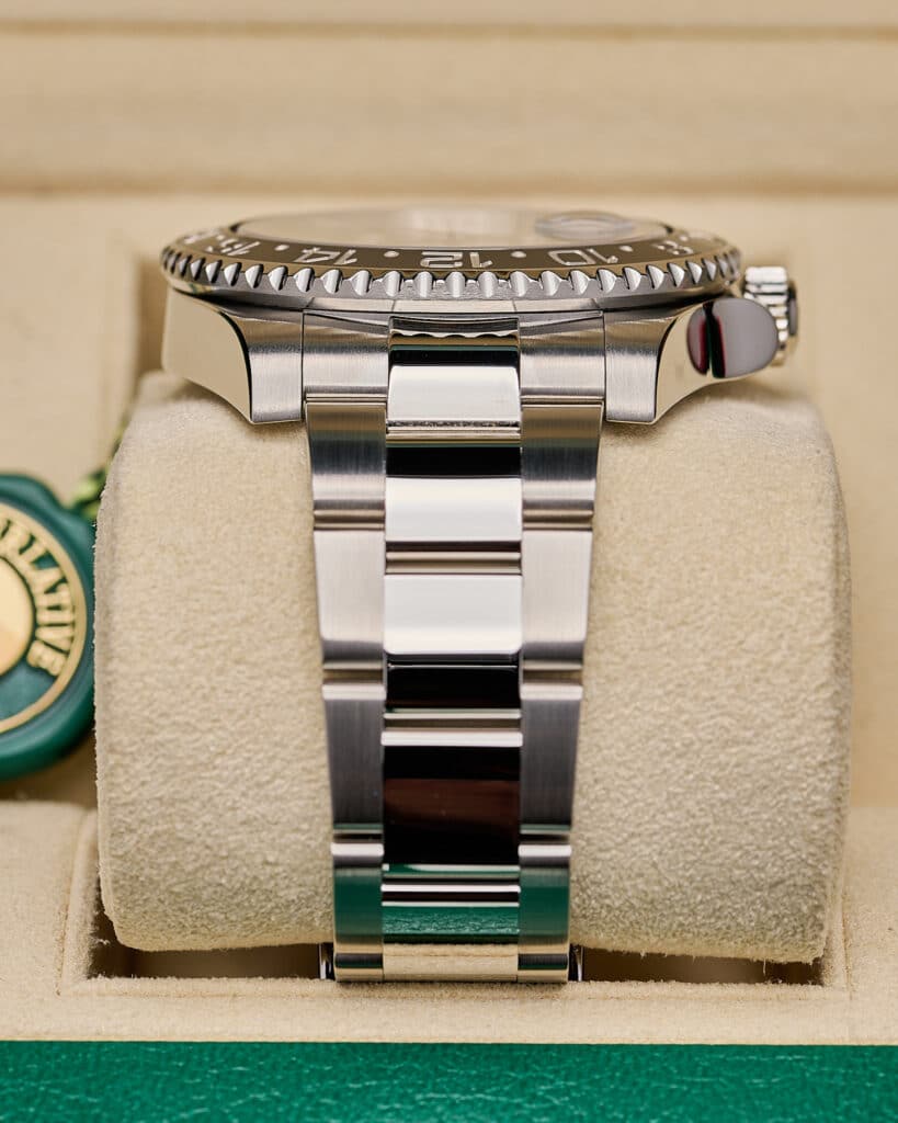 Rolex GMT-Master II 116710LN 2017 - view 2