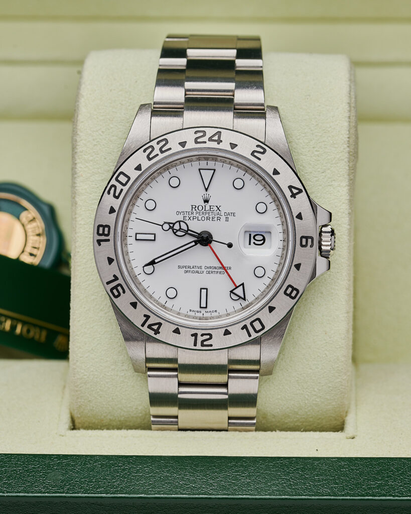 Rolex Explorer ii 16570 2011 Polar White 3186 Movement