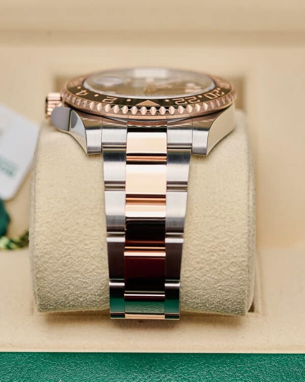 Rolex GMT ii Rootbeer 126711CHNR 2026 - view 3