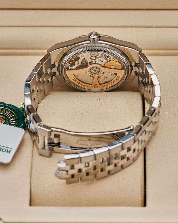 Rolex Land-Dweller 127234 2025 36mm - view 8