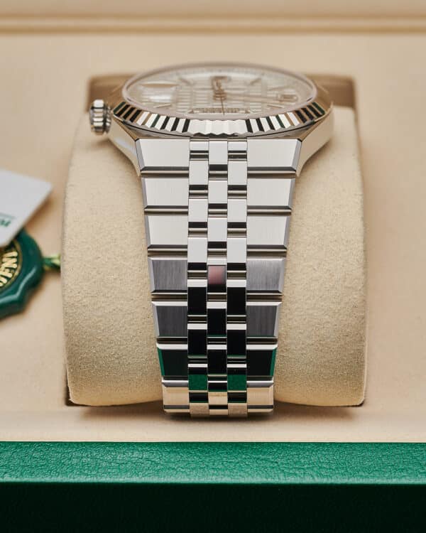 Rolex Land-Dweller 127334 2026 40mm - view 3
