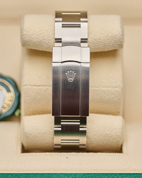 Rolex Oyster Perpetual 126000 2025 Lavender 36mm - view 4