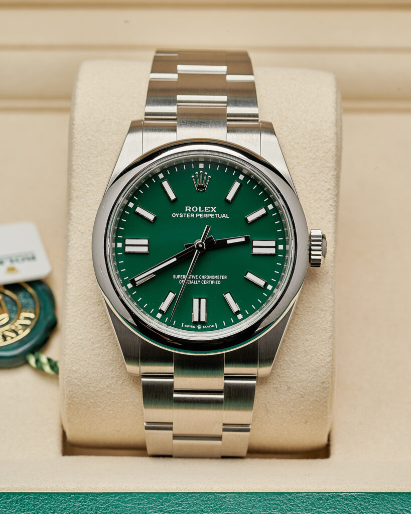 Rolex Oyster Perpetual 134300 Green 2026
