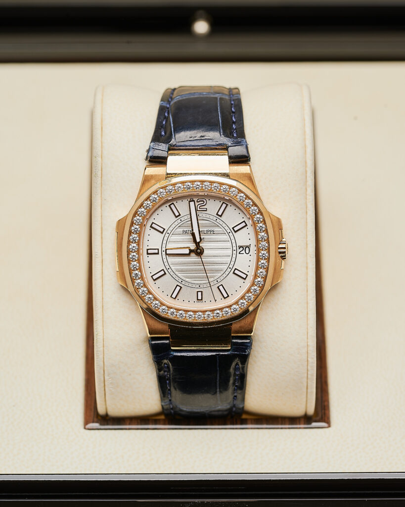 Patek Philippe Nautilus 7010R-001 White 32mm Rose Gold