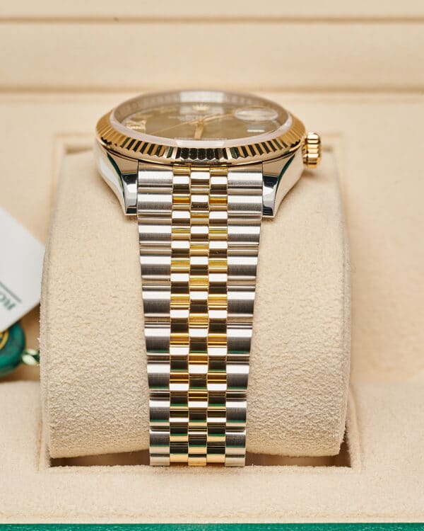 Rolex Datejust 126233 2021 36mm Olive Green Diamond 6 9 - view 2