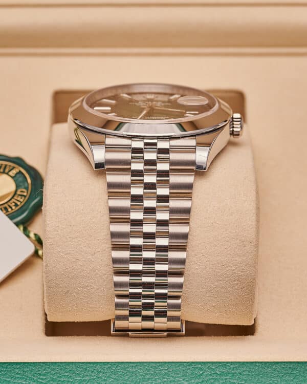 Rolex Datejust 126300 Green Ombre Jubilee 41mm 2026 - view 2