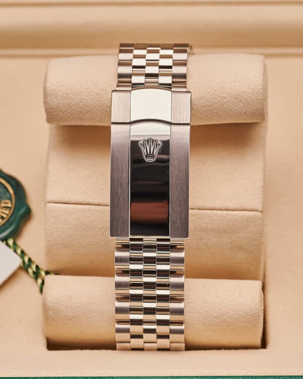 Rolex Datejust 126300 Green Ombre Jubilee 41mm 2026 - view 4