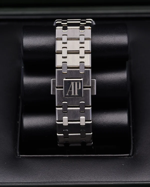 Audemars Piguet Royal Oak 15550ST 2024 Ice Blue 37mm - view 4