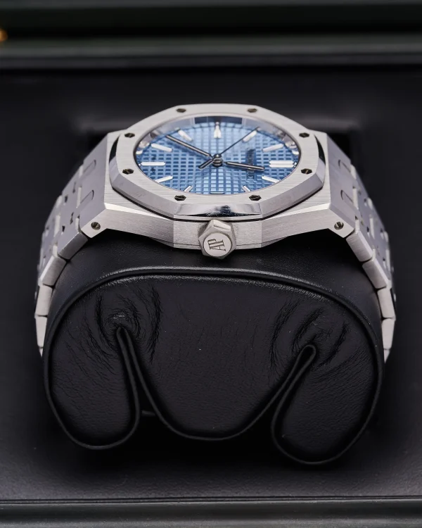 Audemars Piguet Royal Oak 15550ST 2024 Ice Blue 37mm - view 5