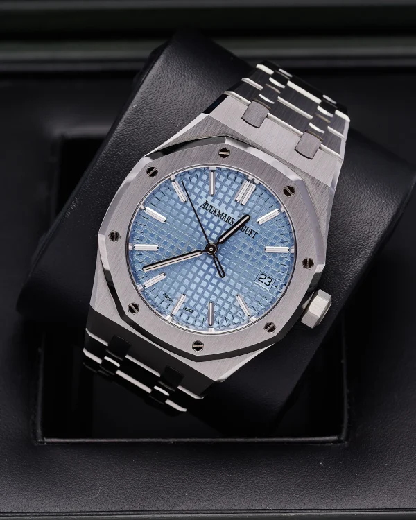 Audemars Piguet Royal Oak 15550ST 2024 Ice Blue 37mm - view 7