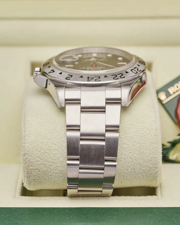 Rolex Explorer ii 16570 Black RRR 2008 3186 Movement - view 3