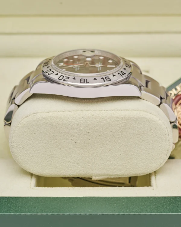 Rolex Explorer ii 16570 Black RRR 2008 3186 Movement - view 6